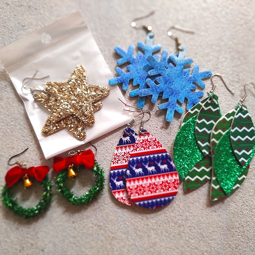 Holiday earrings